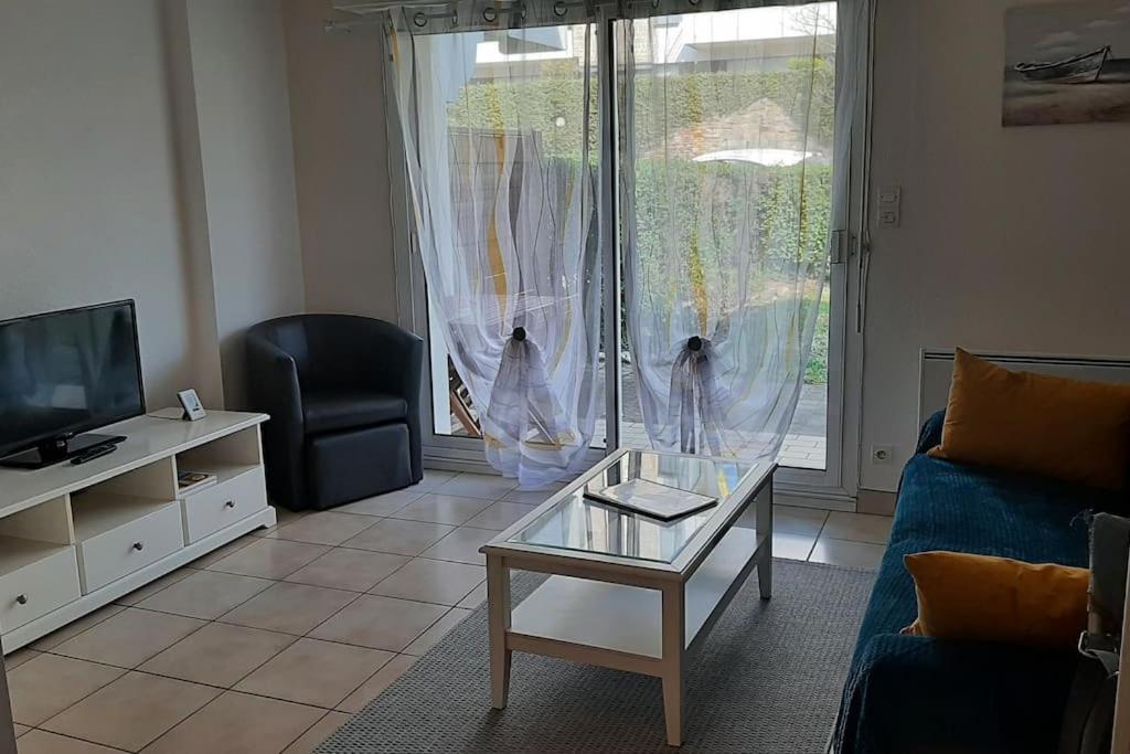 Hyper Centre De Sarzeau, Grand Appartement Au Calme Avec Jardinet Kültér fotó